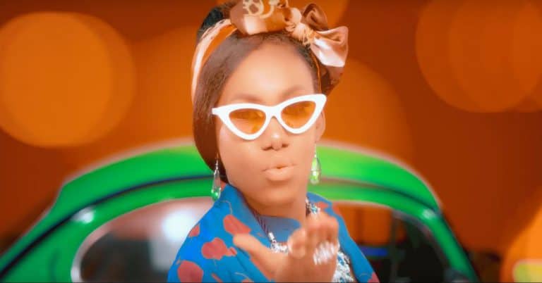 Niniola goes after her heart in “Oyin” video