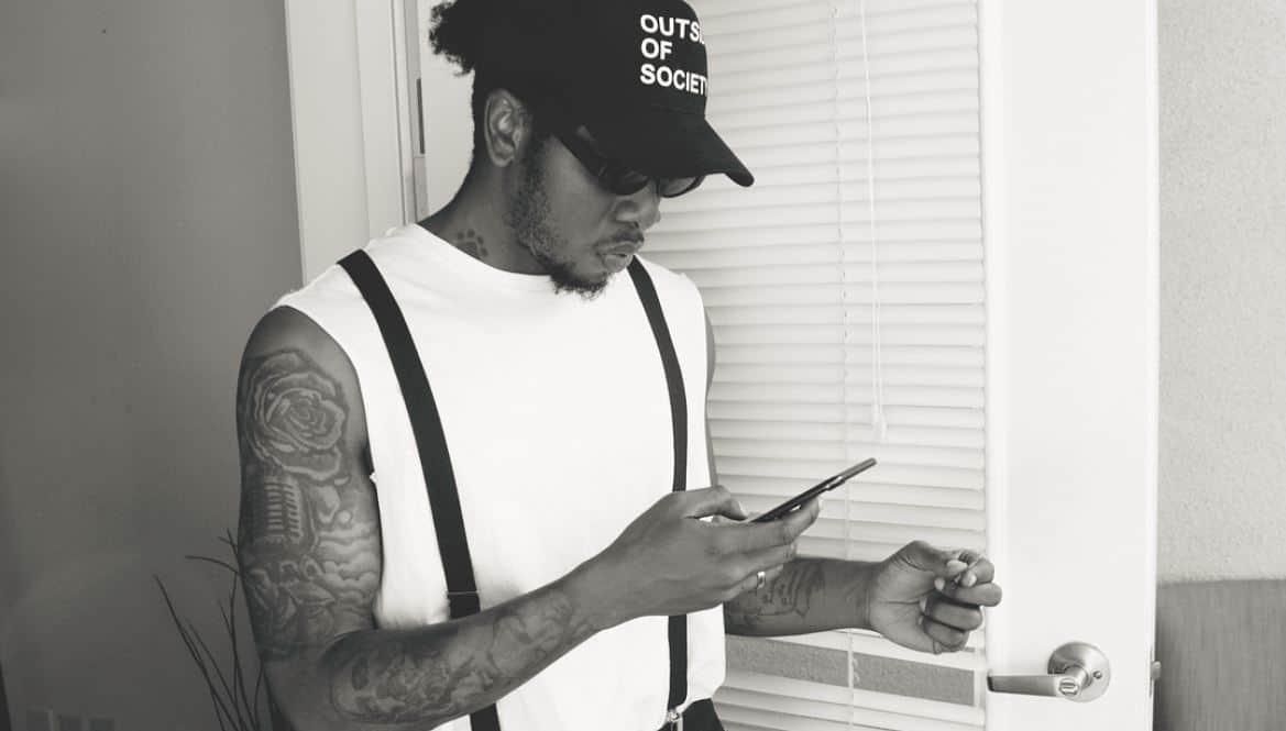 Runtown apologizes to former label boss, Okwudili Umenyiora - The