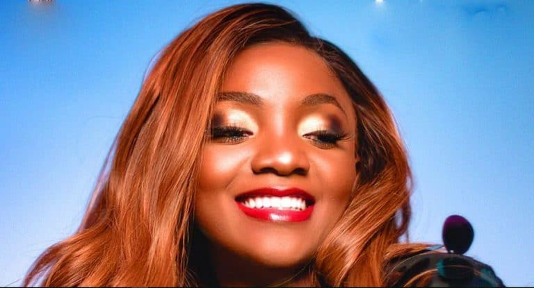 In “Lovin”, Simi’s solution to keeping her lover is a visionary step for womankind